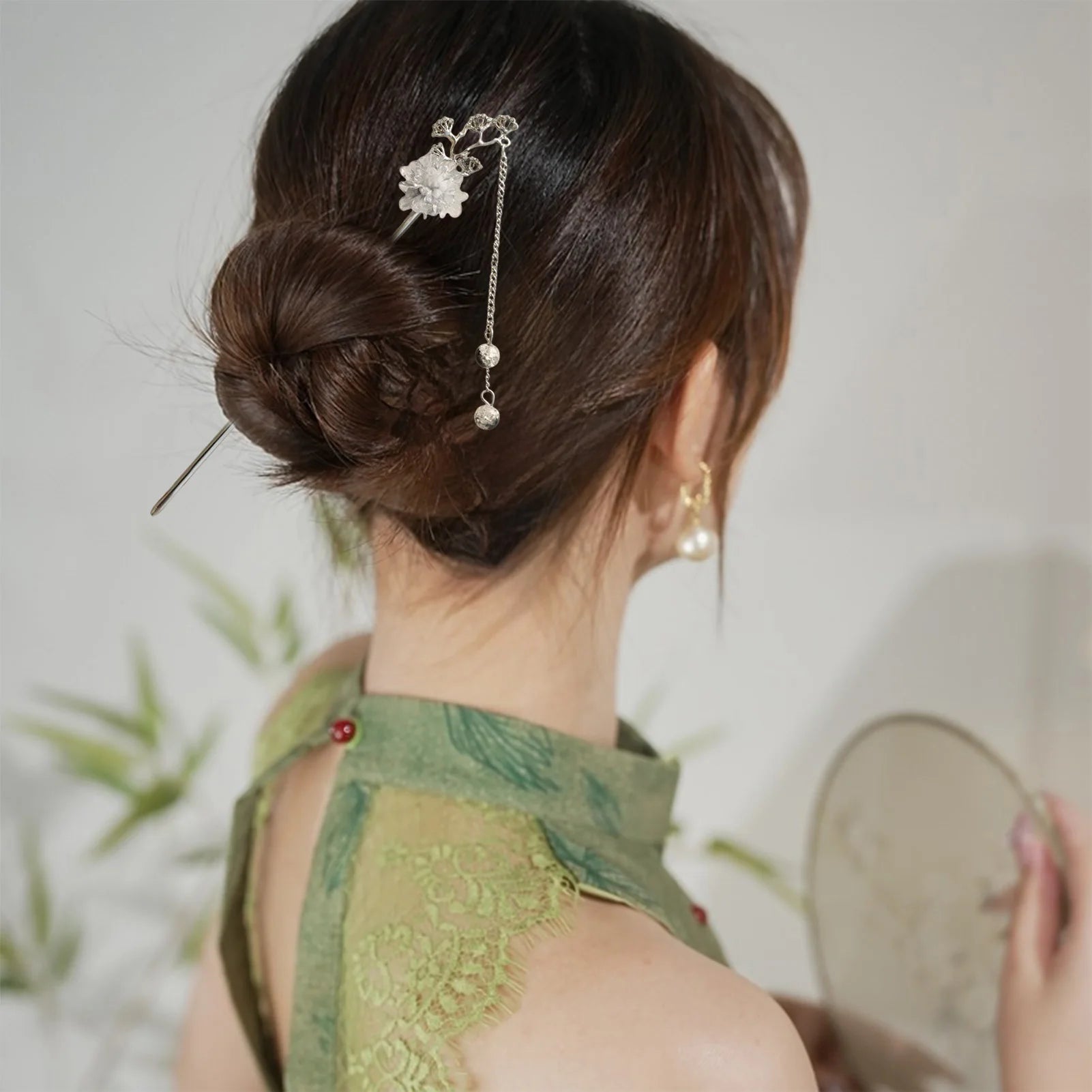 Flora Tassel Hair Pin