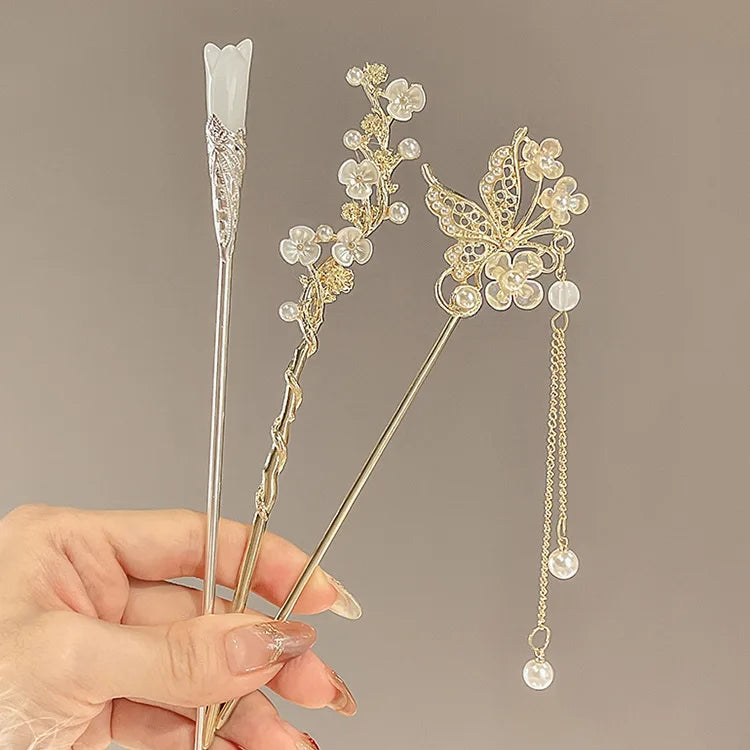 BloomGrace Floral Hair Pin