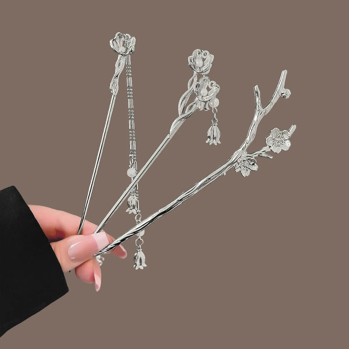 Flora Tassel Hair Pin