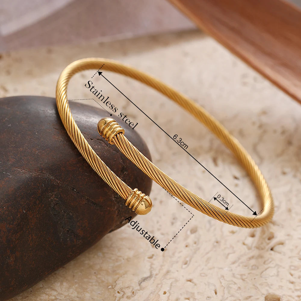 Nova Wire Bracelet