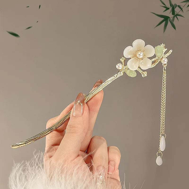 BloomGrace Floral Hair Pin