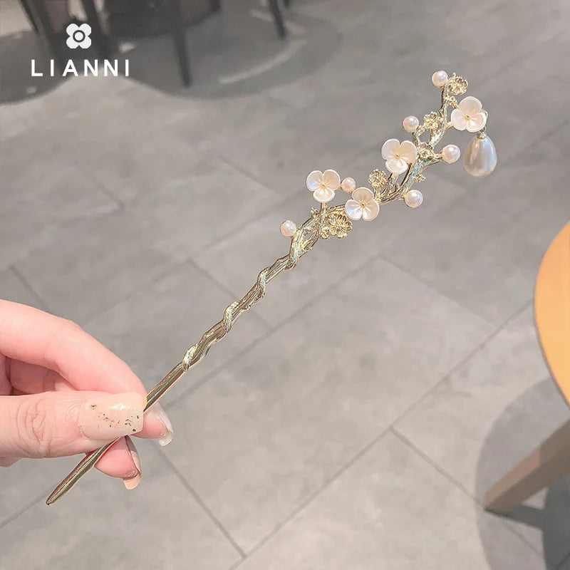 BloomGrace Floral Hair Pin