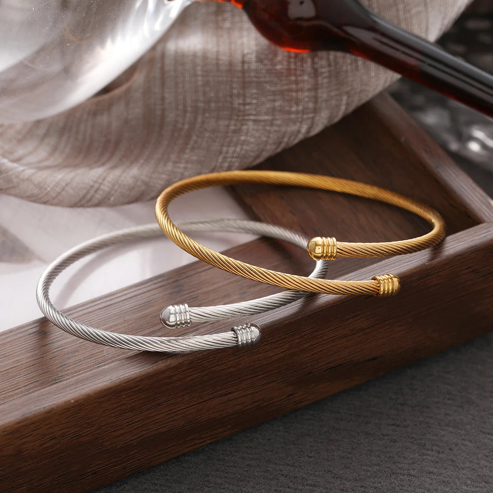 Nova Wire Bracelet