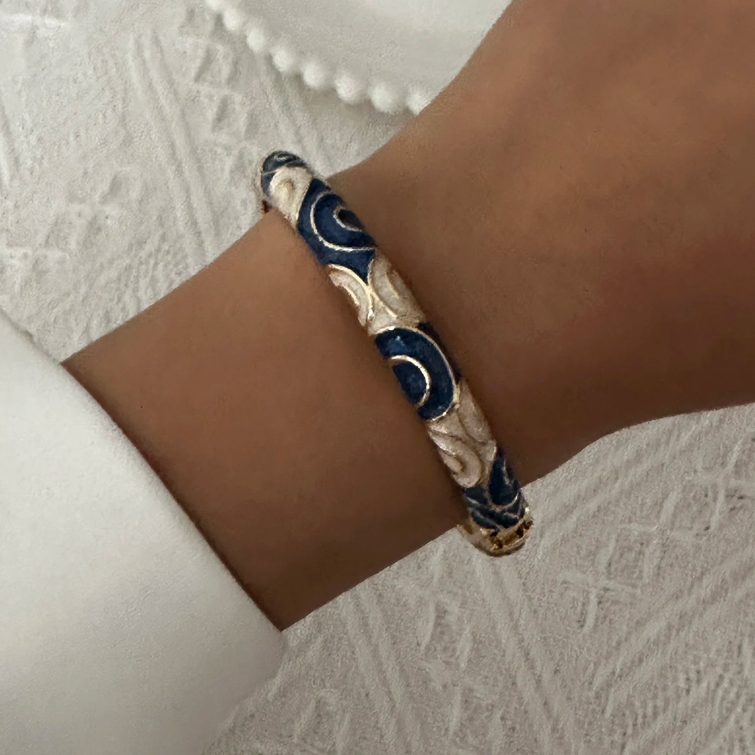 Flora Enamel Bangle