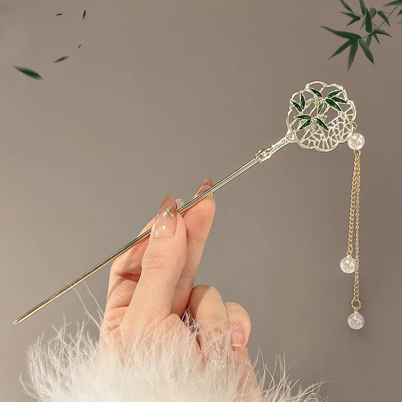 BloomGrace Floral Hair Pin