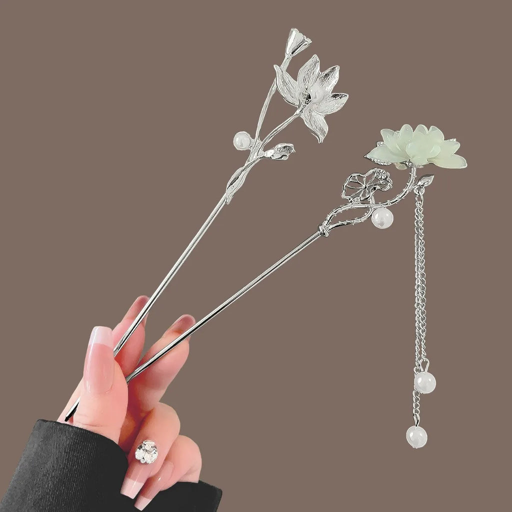 Flora Tassel Hair Pin