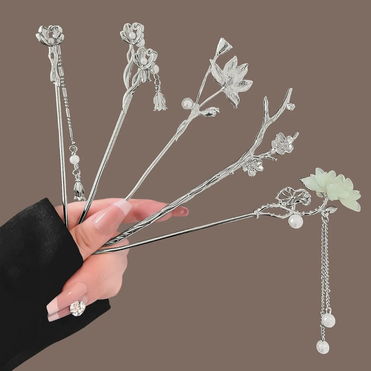 Flora Tassel Hair Pin