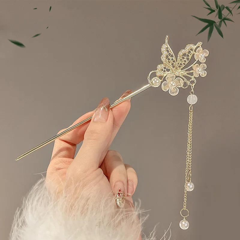 BloomGrace Floral Hair Pin